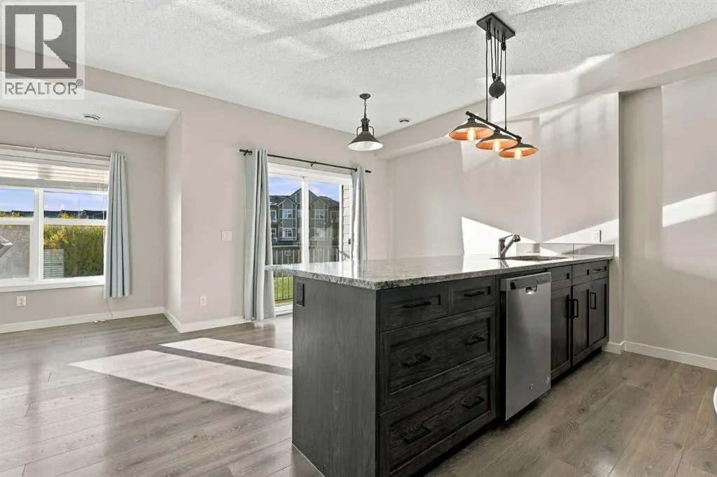 412, 250 Fireside View