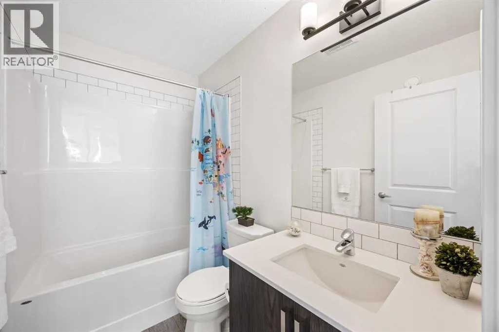 251 Chinook Gate Boulevard SW