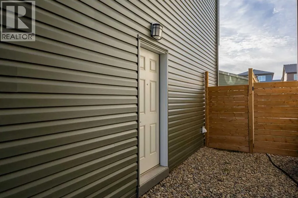251 Chinook Gate Boulevard SW