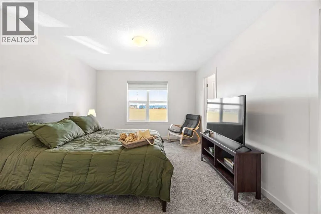 251 Chinook Gate Boulevard SW