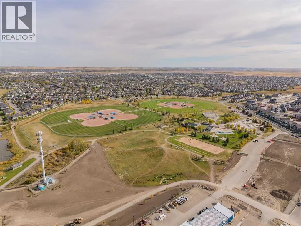 251 Chinook Gate Boulevard SW