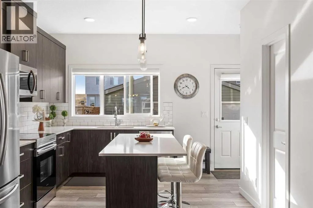251 Chinook Gate Boulevard SW