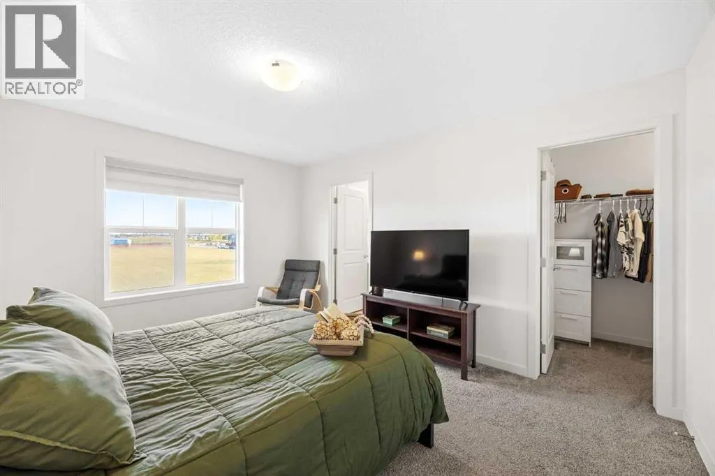 251 Chinook Gate Boulevard SW