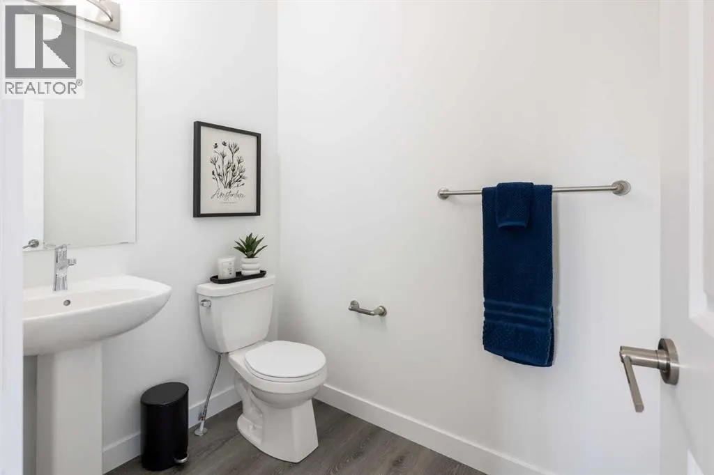 372 Belmont Park SW