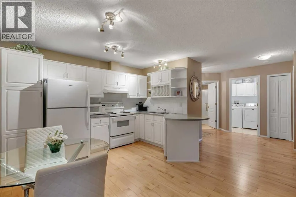 215, 10 Sierra Morena Mews SW