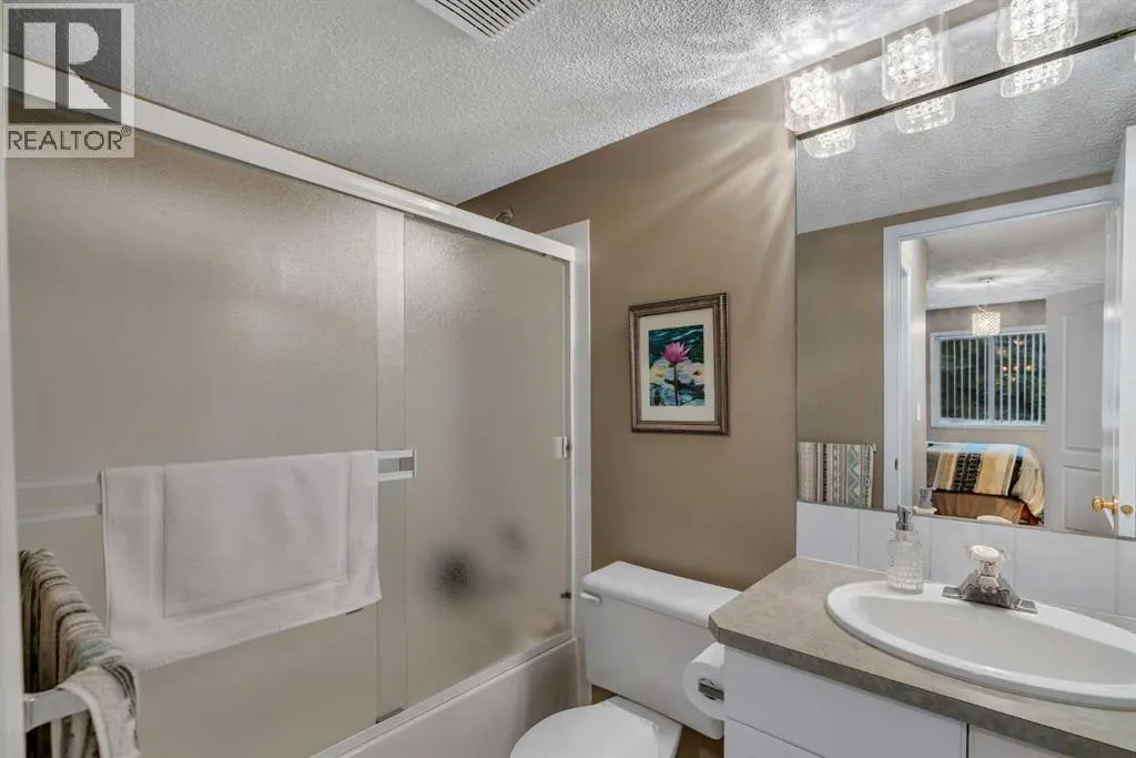 215, 10 Sierra Morena Mews SW