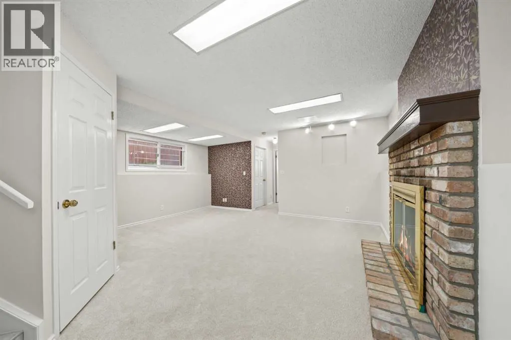 107 Tararidge Close NE