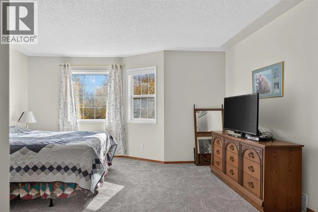 302 Mt Mckenzie Gardens SE