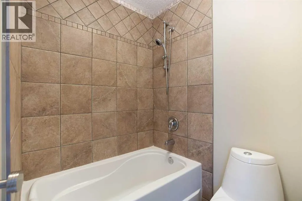 135 Coopers Hill SW