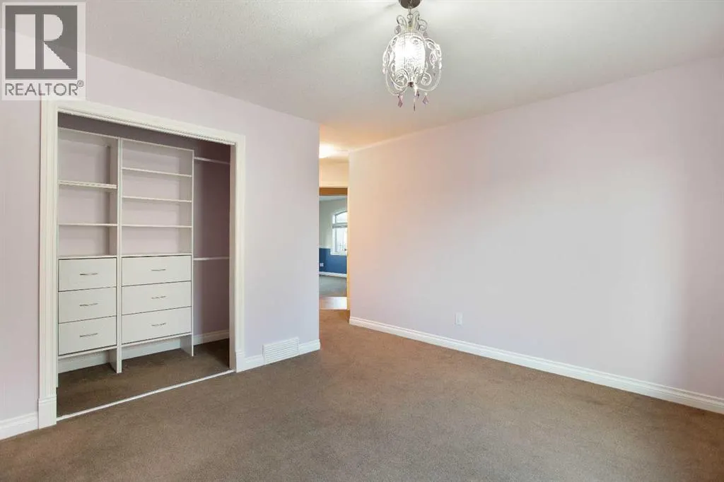 135 Coopers Hill SW