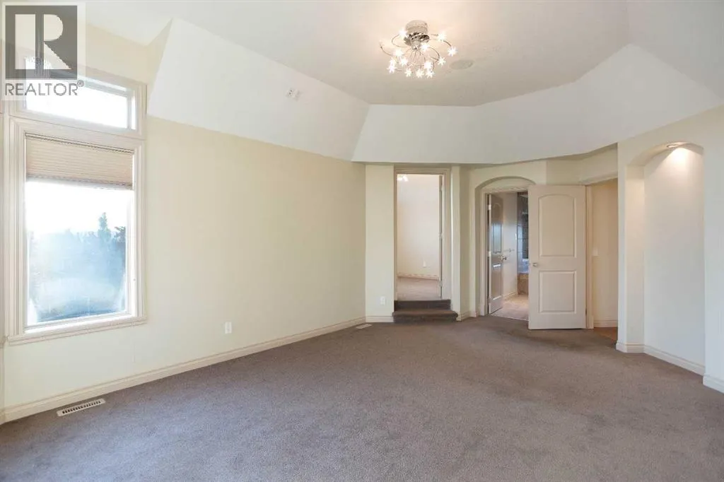 135 Coopers Hill SW