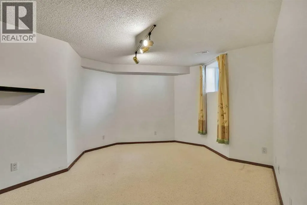 88 Edelweiss Drive NW