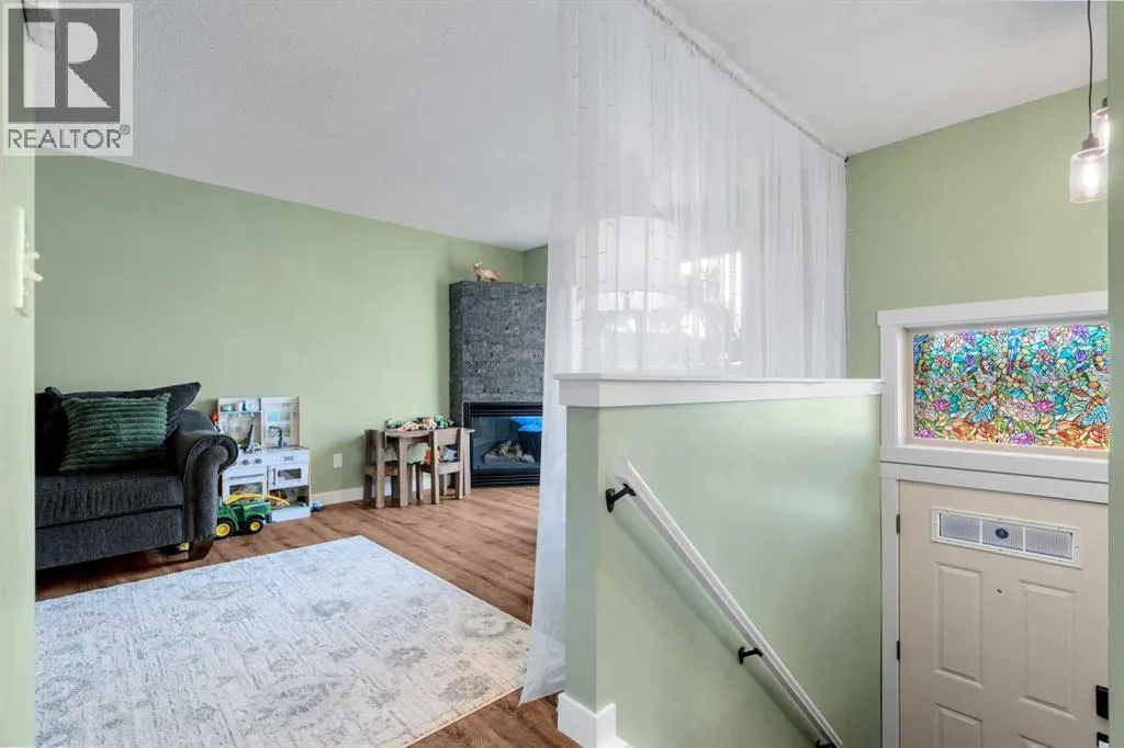 1, 29 Poplar Avenue