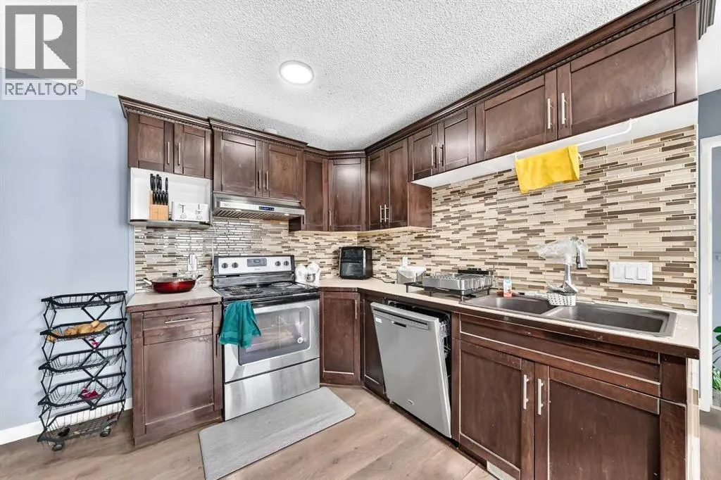5447 RUNDLEVIEW Road NE
