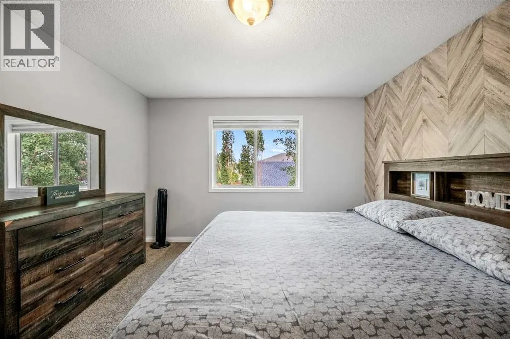 163 West Lakeview Passage
