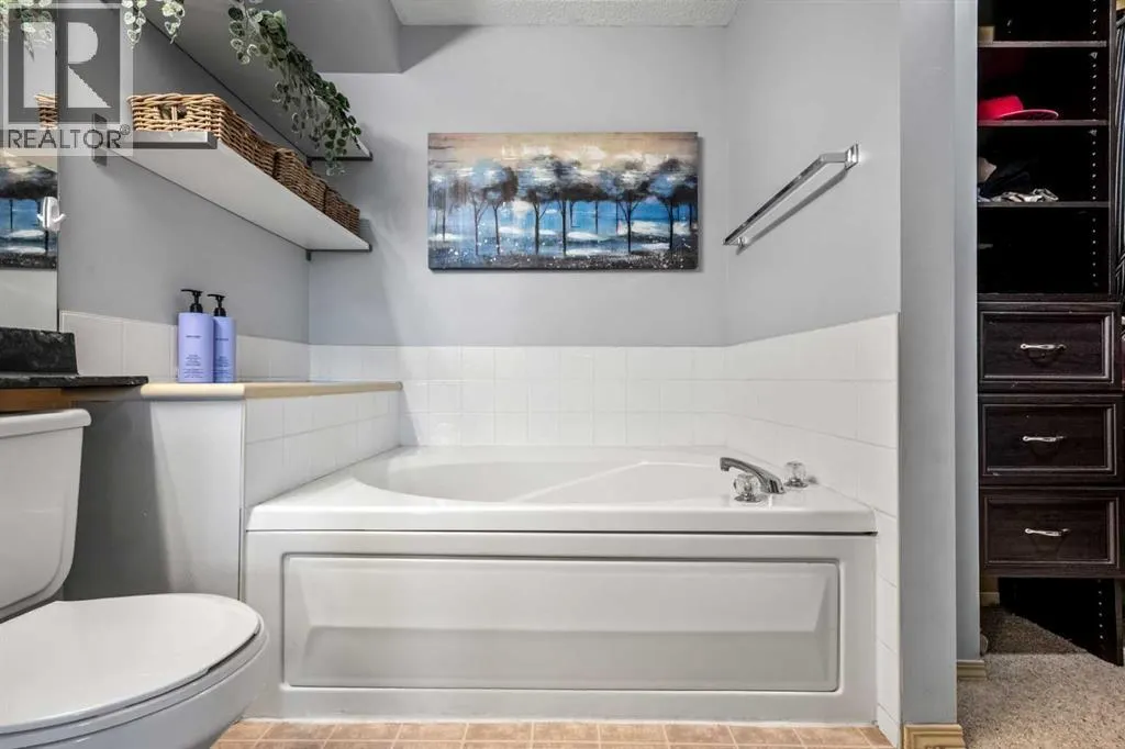 163 West Lakeview Passage