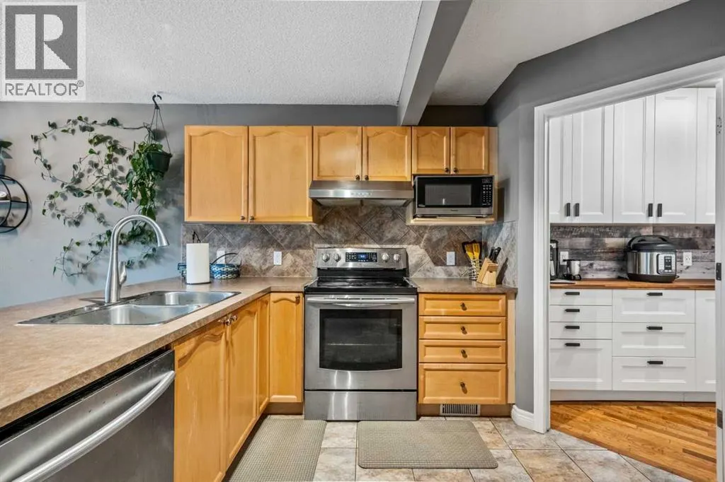 163 West Lakeview Passage