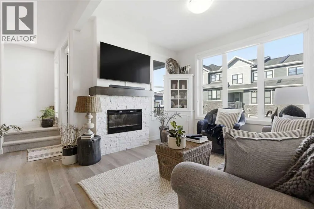 307 Crestridge Common SW