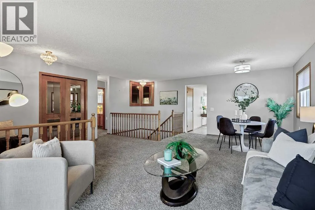 39 Woodside Close NW