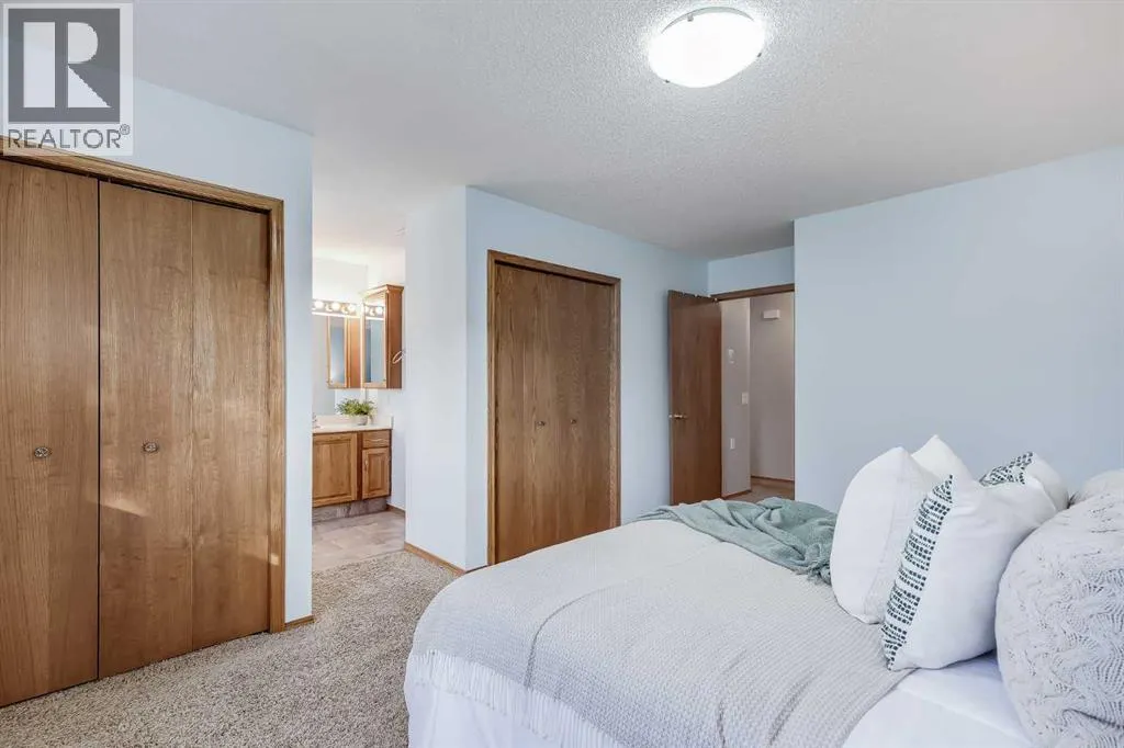 39 Woodside Close NW