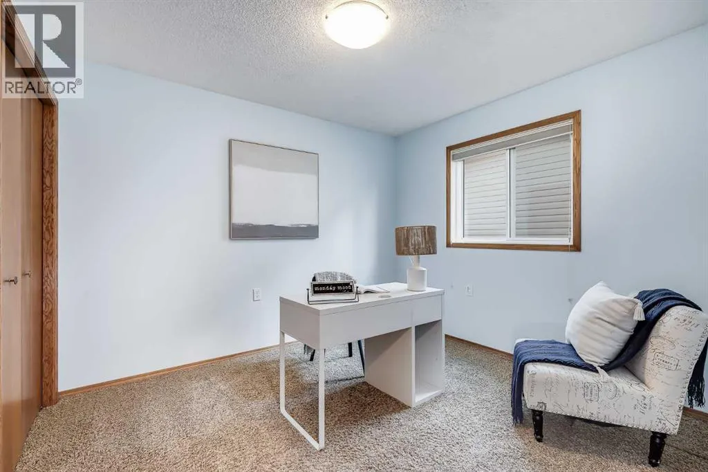 39 Woodside Close NW