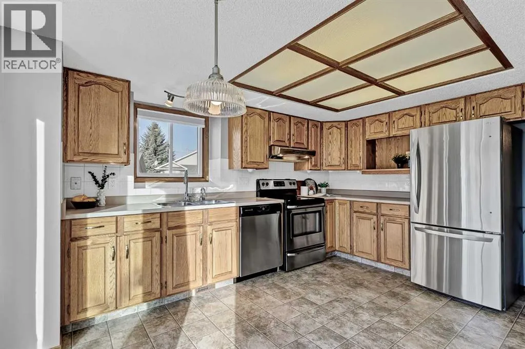 39 Woodside Close NW