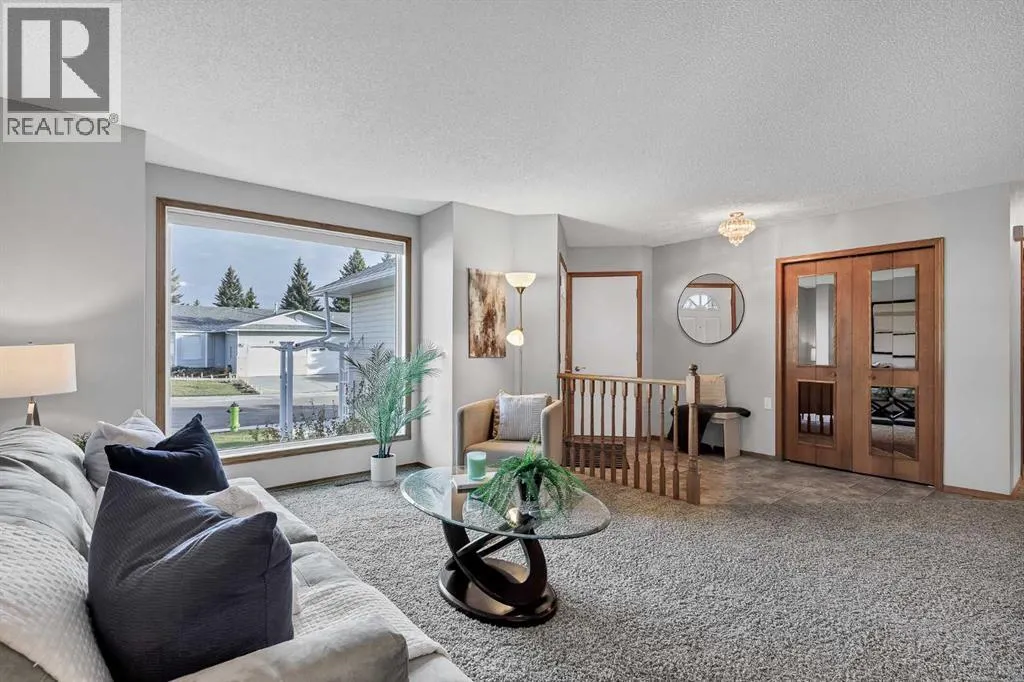 39 Woodside Close NW