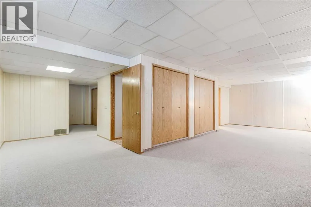 39 Woodside Close NW