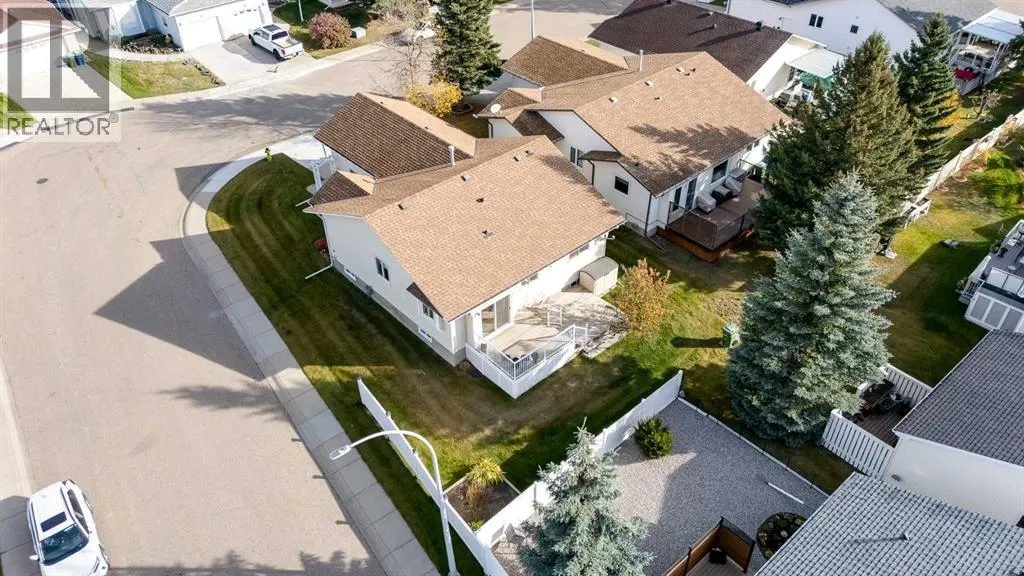 39 Woodside Close NW