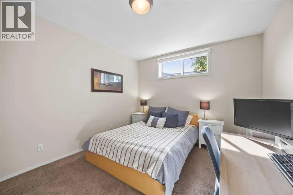 7 Springbank Mews SW