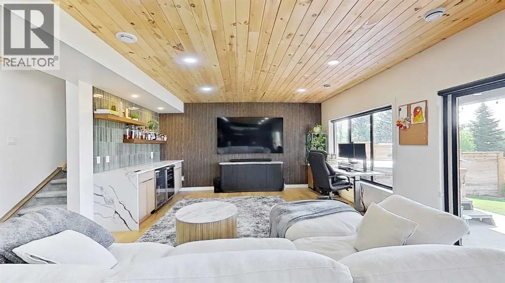 3 Highwood Drive