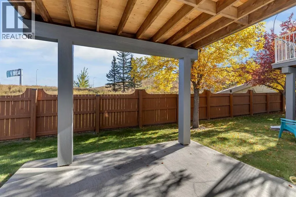 140 Valley Ridge Heights NW