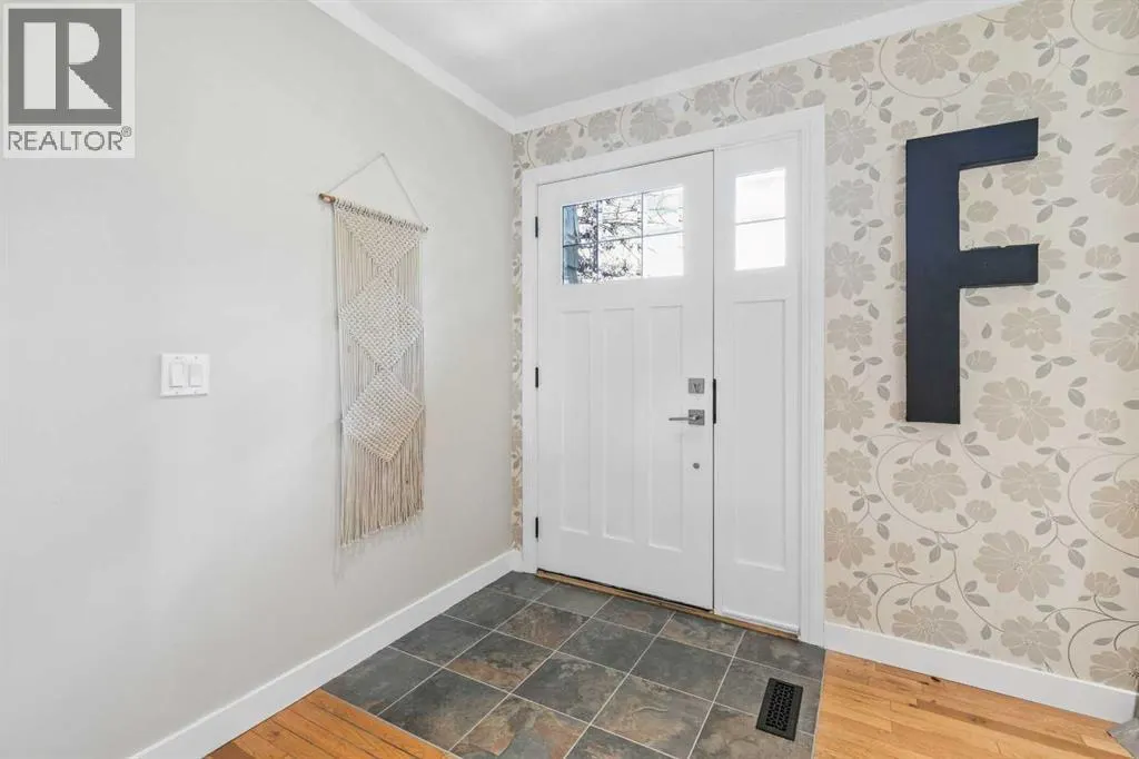 43 Lake Sundance Place SE