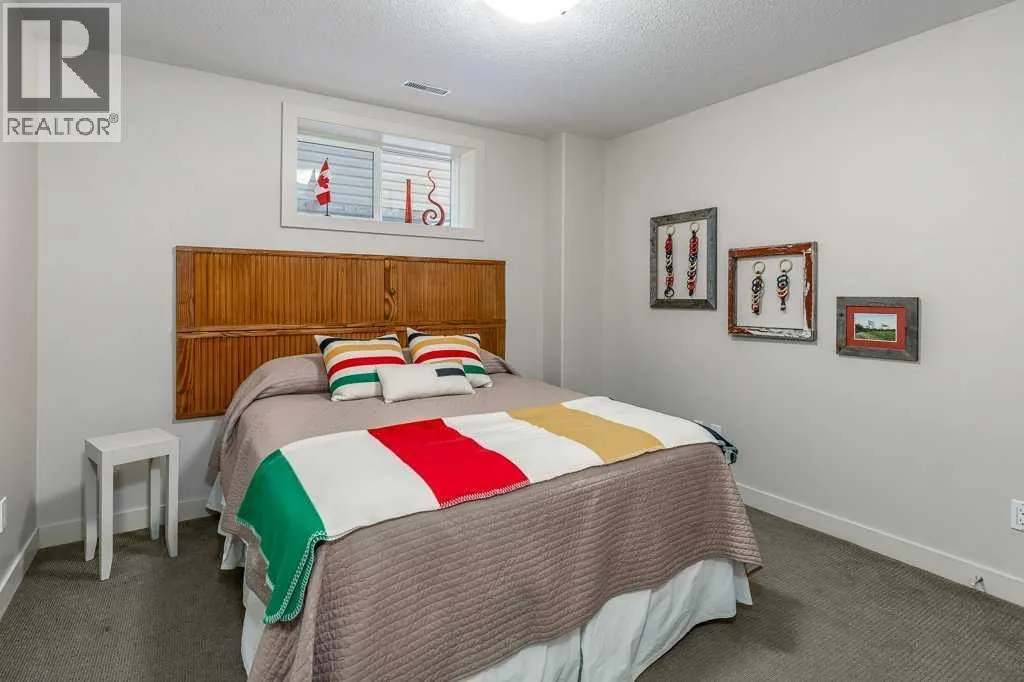 312 Crawford Close