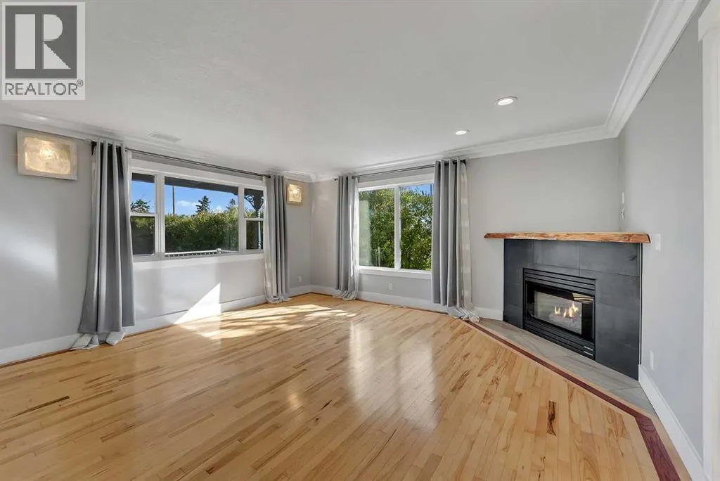 707 East Lakeview Road