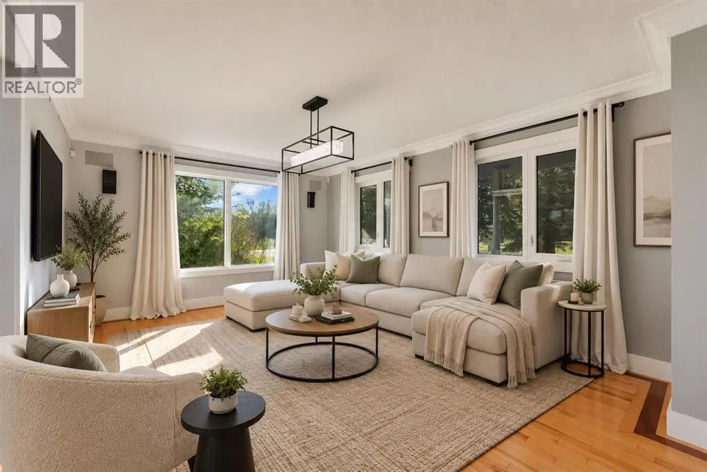 707 East Lakeview Road