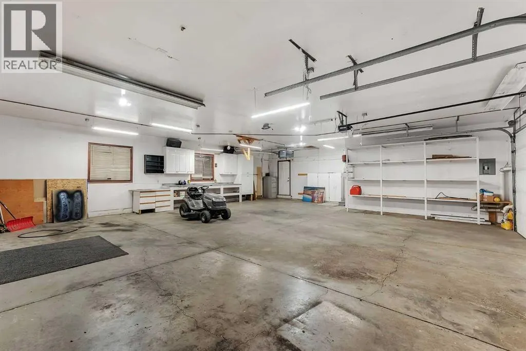 707 East Lakeview Road