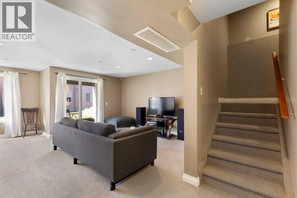 11 Royal Crest Court NW