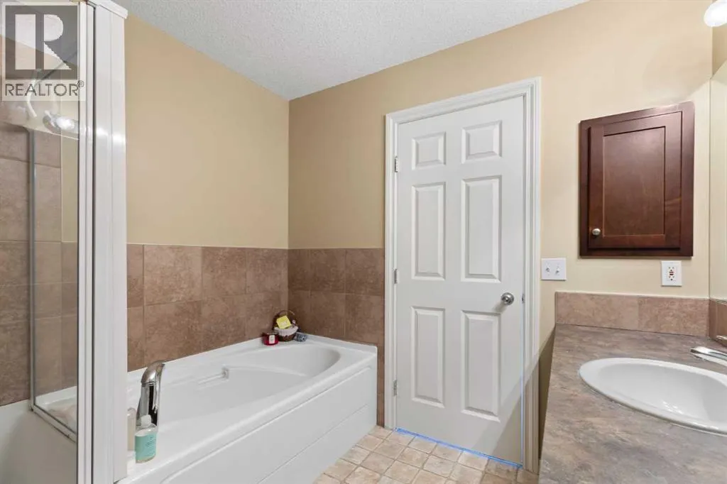 11 Royal Crest Court NW