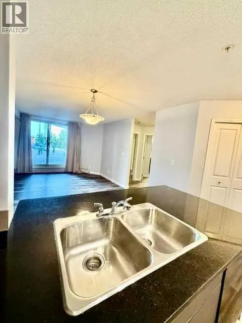 106, 5 saddlestone Way NE
