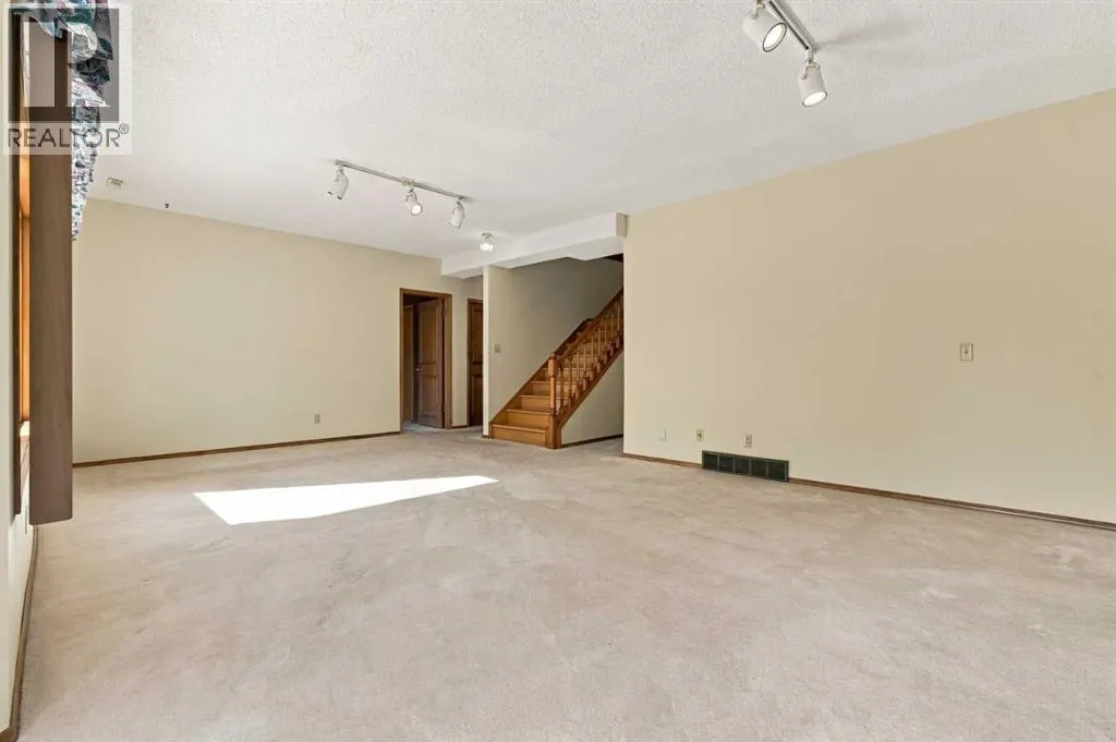 51 Edgebrook Circle NW
