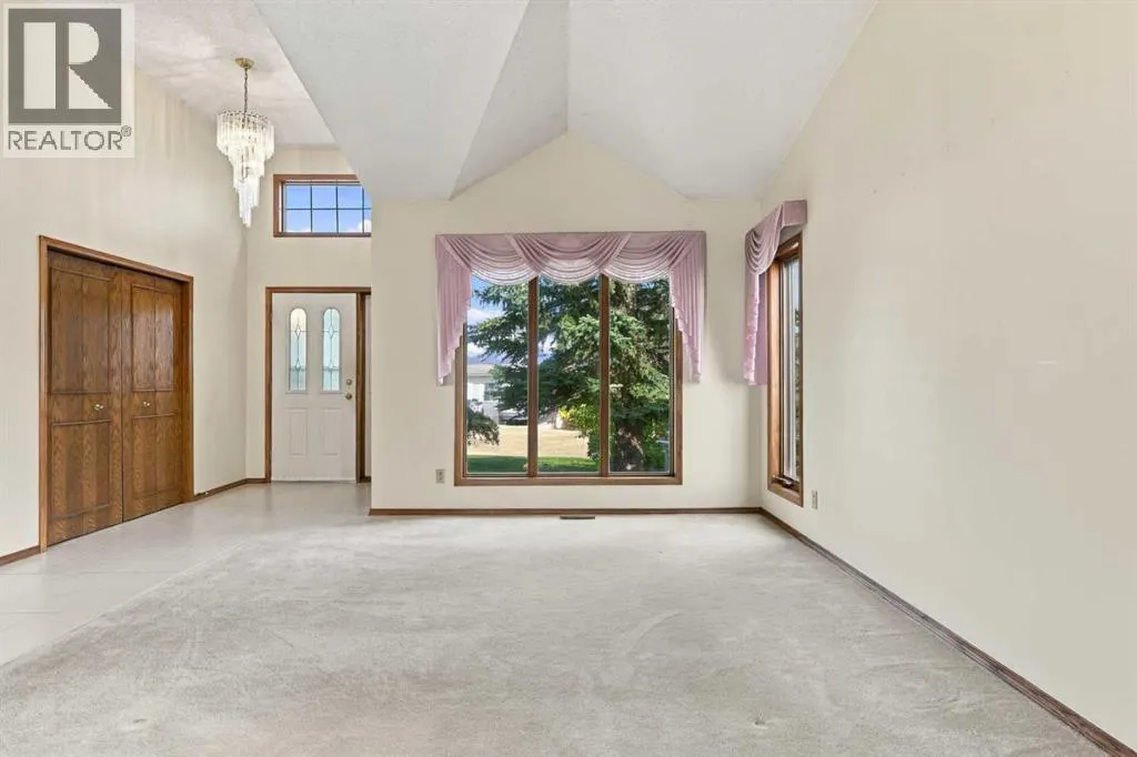 51 Edgebrook Circle NW