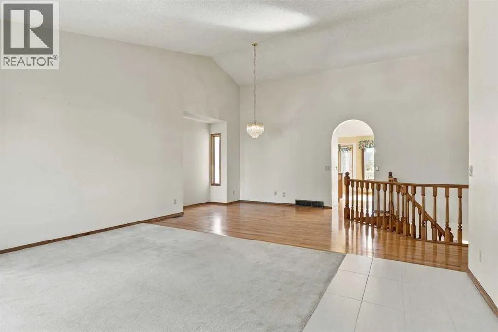 51 Edgebrook Circle NW