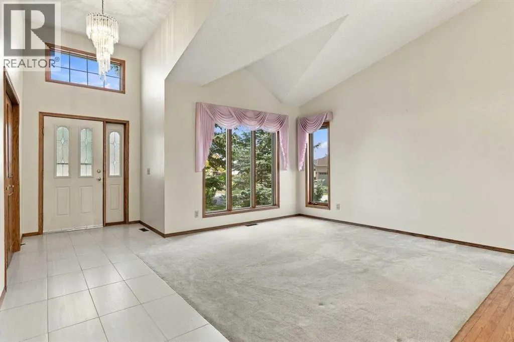 51 Edgebrook Circle NW