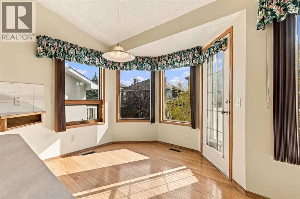 51 Edgebrook Circle NW