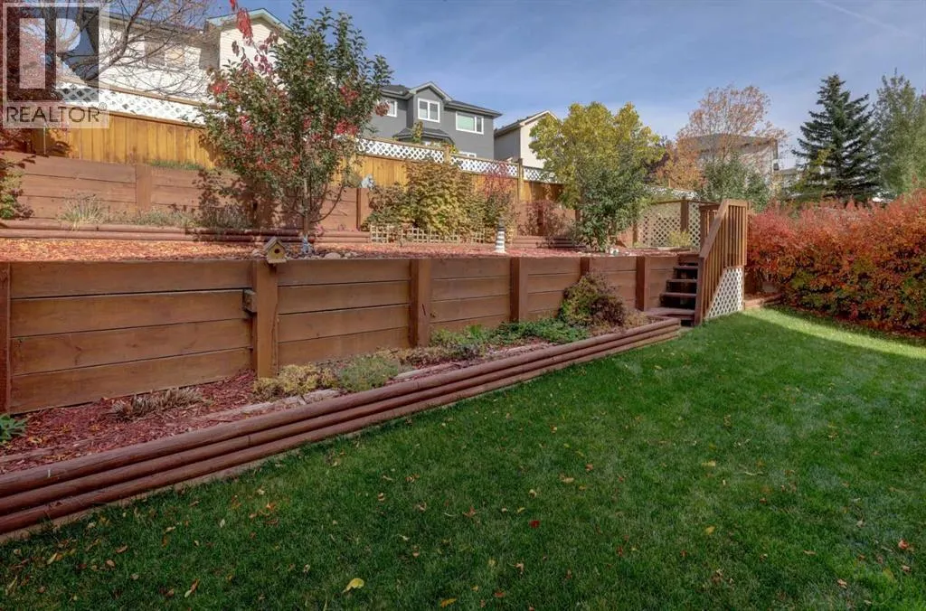 68 Arbour Crest Road NW