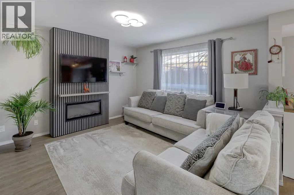 68 Arbour Crest Road NW