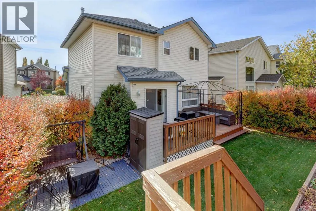 68 Arbour Crest Road NW