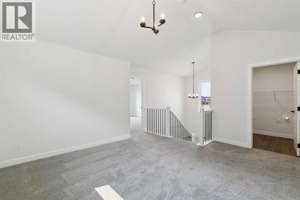 532 Buffaloberry Manor SE