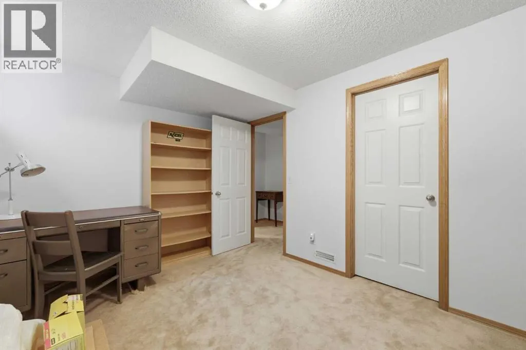 614 Sierra Madre Court SW
